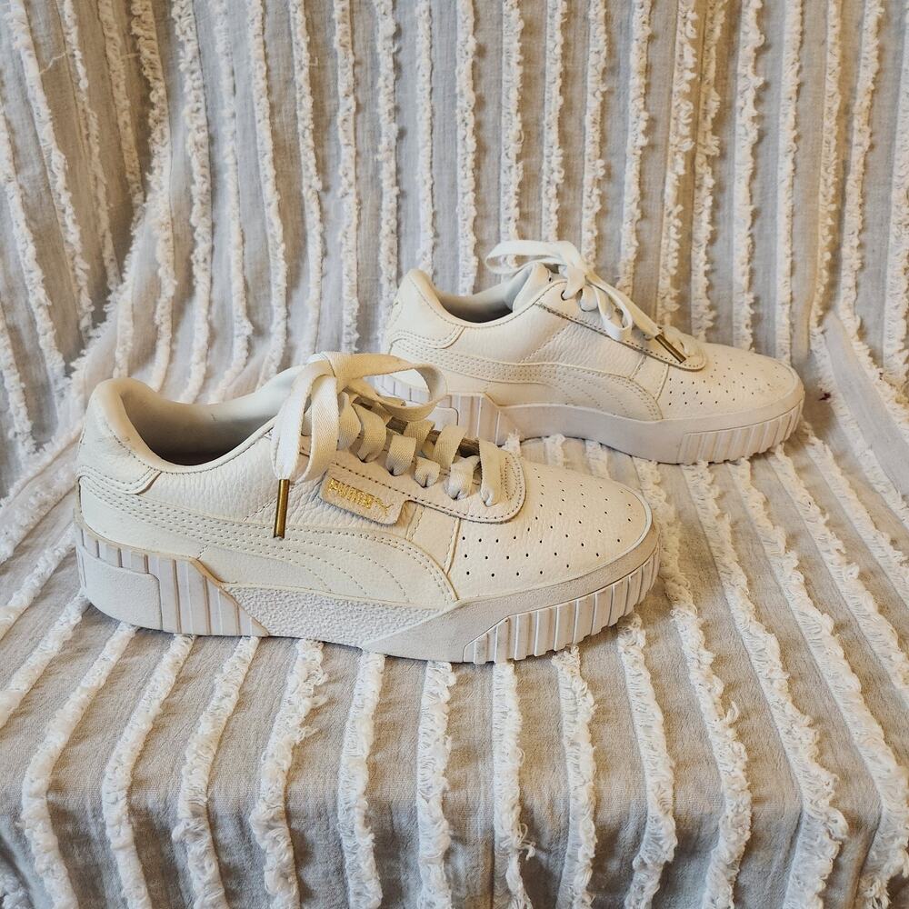 Puma Womens 5.5 White Leather Cali Chunky Platform Heel Sneakers Streetwear Shoe